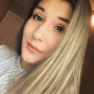 Meet your Posher, Michaela